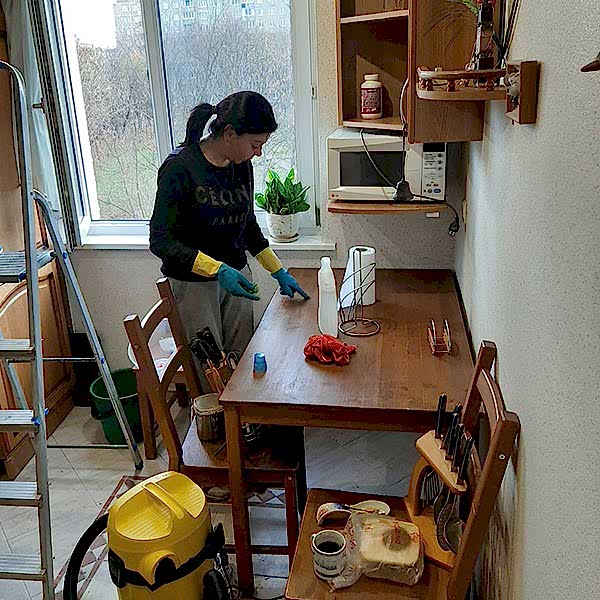 Работник клининговой компании